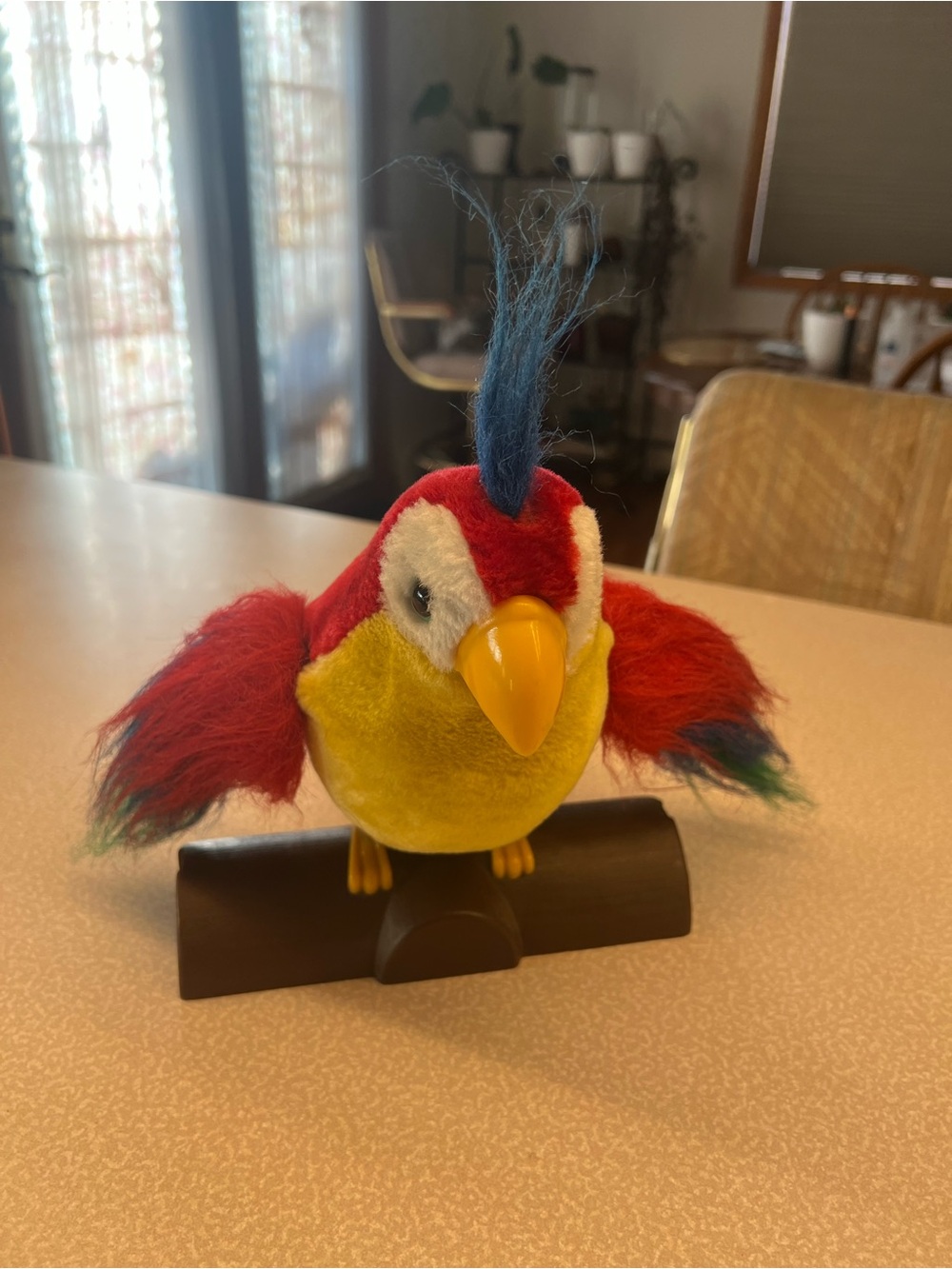 Talking Pete ! Gemmy Multicolor Parrot in Red, Yellow & Blue